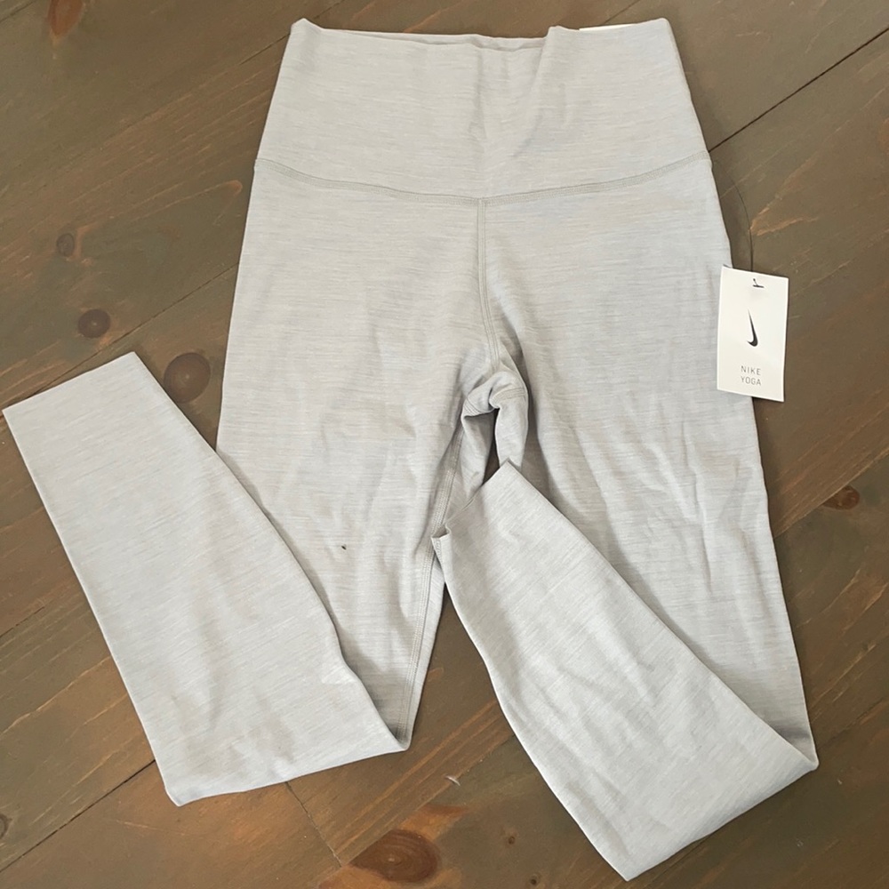 NWT Nike Yoga Leggings